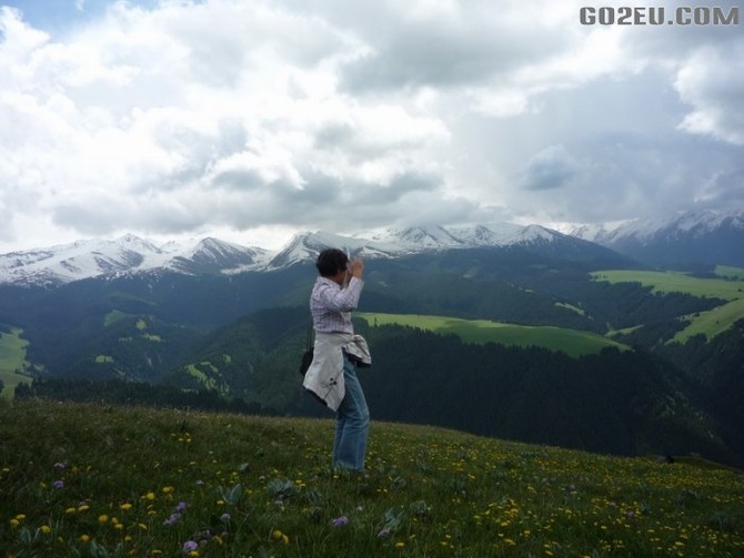 四位退休<em>姐妹</em>十四天新疆伊犁河谷<em>看</em>花之旅园满