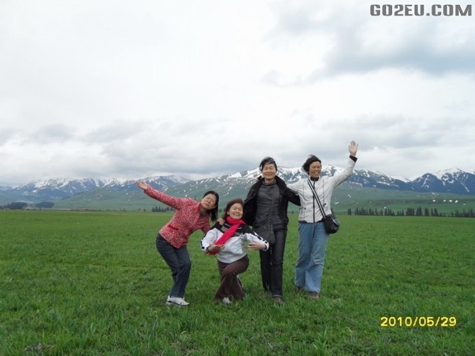 四位退休<em>姐妹</em>十四天新疆伊犁河谷<em>看</em>花之旅园满