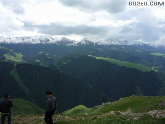 四位退休<em>姐妹</em>十四天新疆伊犁河谷<em>看</em>花之旅园满