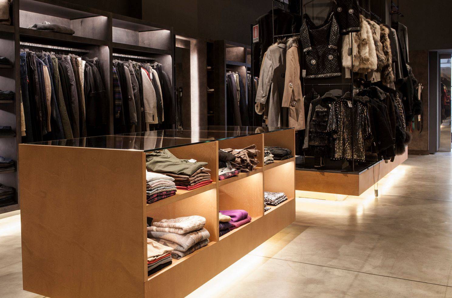 米兰逛街去哪里--穷人篇 【你知道或者不知道