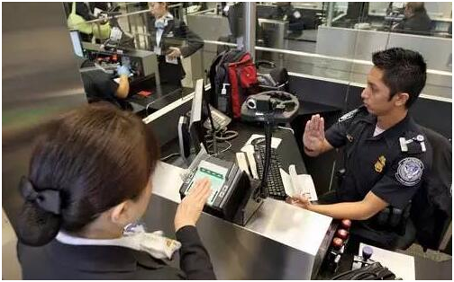 【重要】入境美国重大变更:不照做,十年美签将