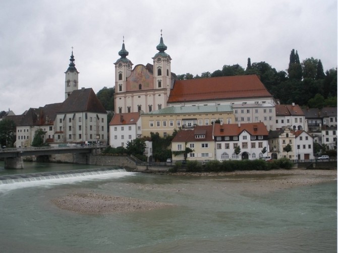 多一个角度看世界--记奥地利宁静工业小镇Ste