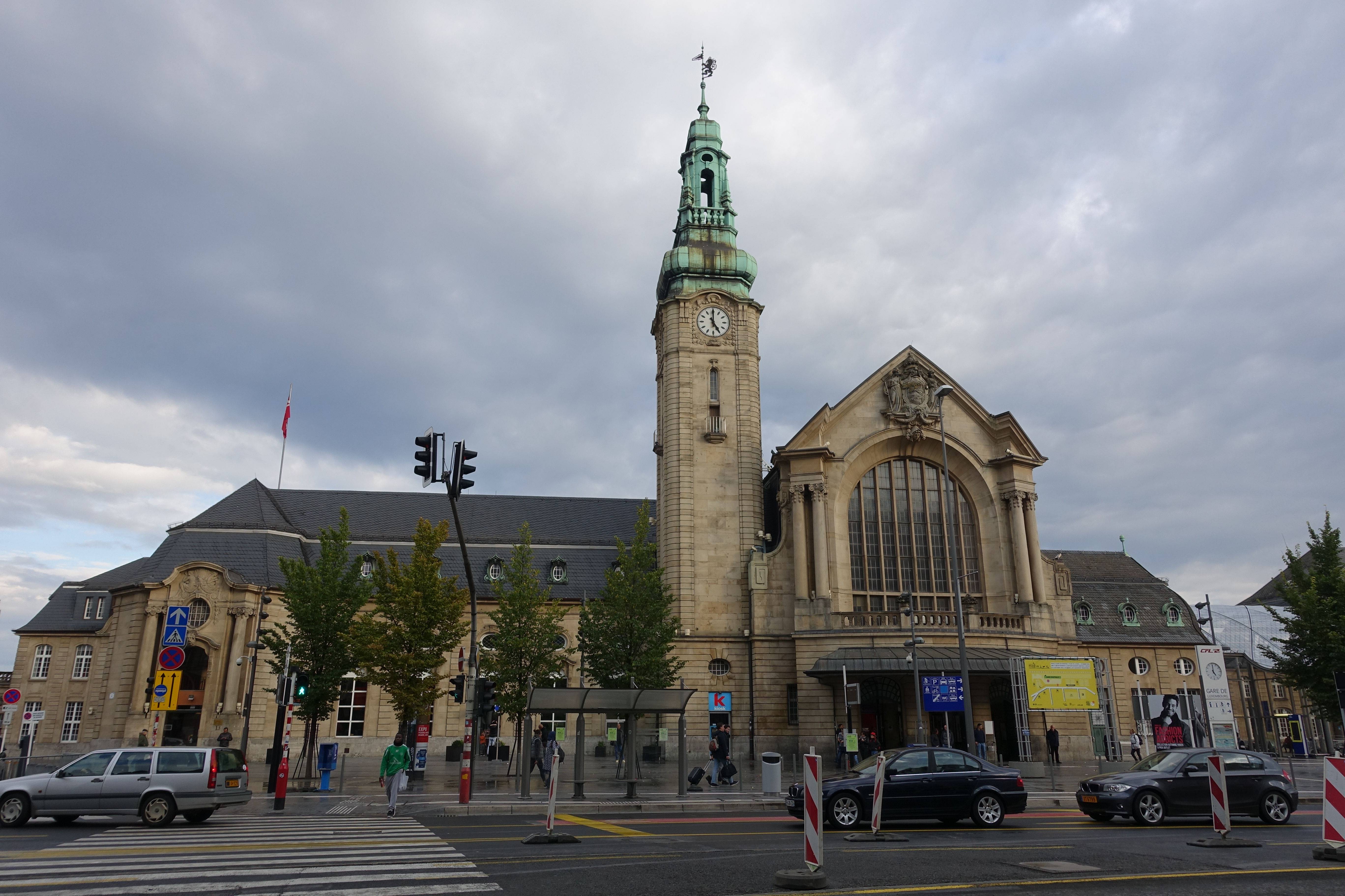 Day1 2016.10.04-05(上海--香港--阿姆斯特丹--