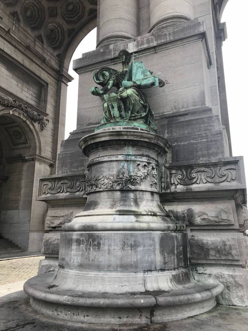 试一试英比联合签证,看看效率如何!