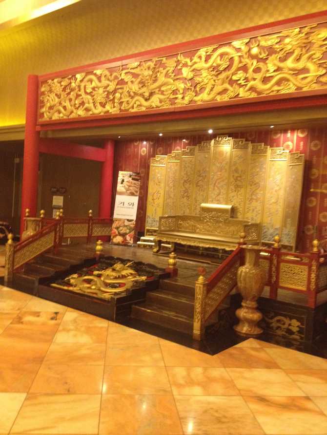 来自天堂苏州<em>一</em>男<em>两女</em>首尔五天暴走暴<em>吃</em>暴购(