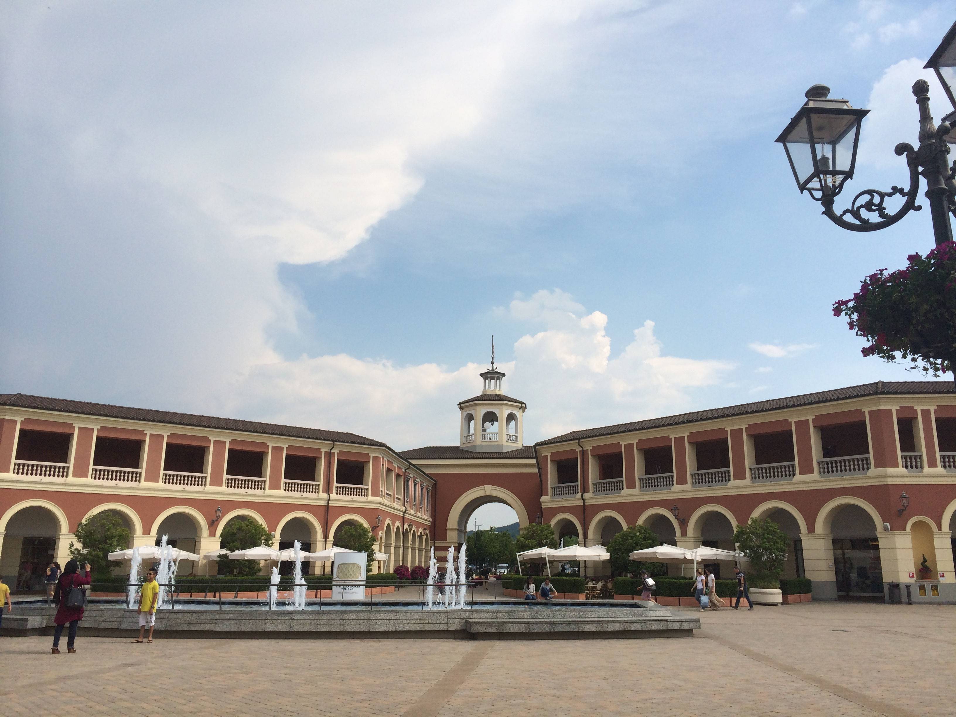 【在欧洲淘打折奢侈品】去意大利在Serravalle