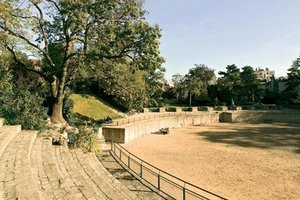 吕特斯竞技场ARNES DE LUTCE旅游景点简介