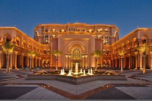 阿联酋阿布扎比八星皇宫酒店LE VENDOME餐厅自助餐 午餐/晚餐可选