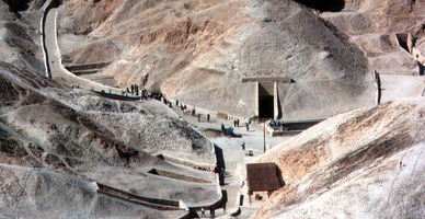 卢克索西岸的三大陵墓