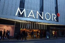 MANOR瑞士日内瓦最大的购物商城
