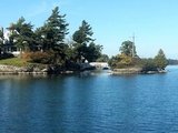 【悠游加拿大】千岛湖：天神的水花园，有一座因爱而建的9米长跨国桥