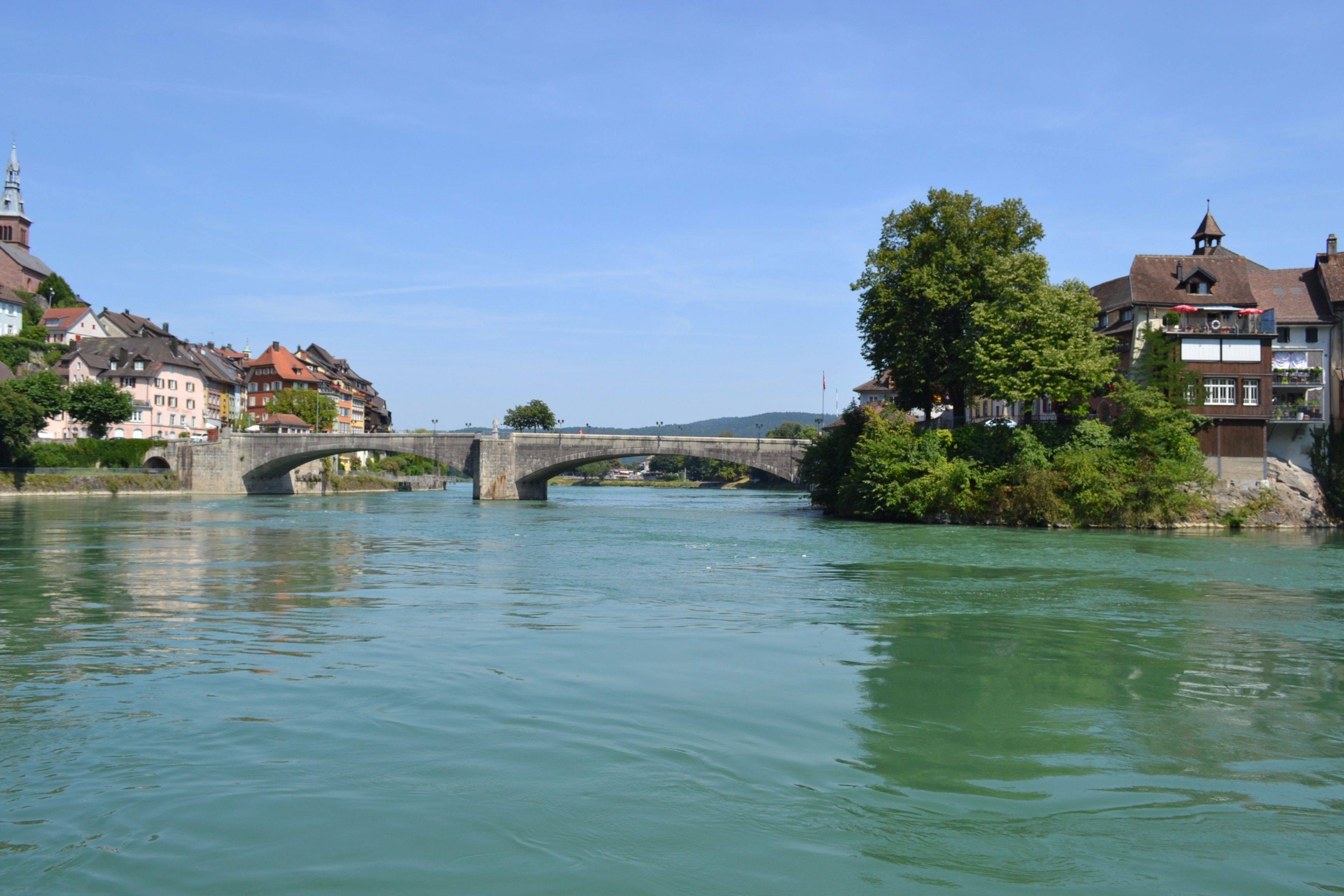 "天马行空看世界,走马观花逛瑞士"阿尔高州之劳芬堡laufenburg篇