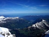 登“欧洲屋脊”，阿尔卑斯雪峰尽收眼底
