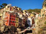 Cinque Terre  五个渔村连成的彩色风景