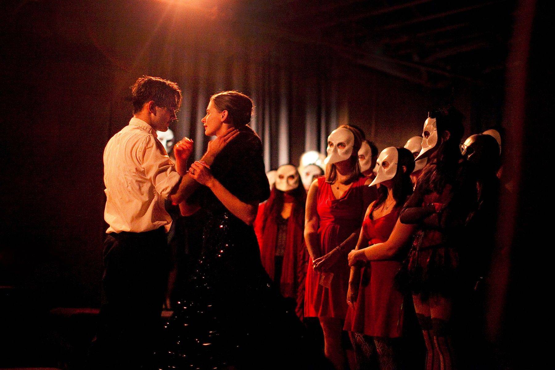 观看纽约最不能错过的浸没式戏剧sleepnomore是怎样一种体验