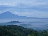 从爪哇岛到巴厘岛，十天火山古迹之旅