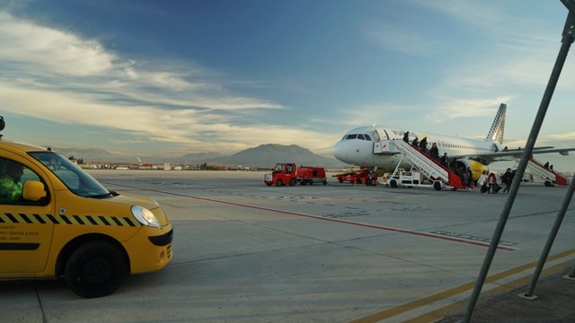 格拉纳达-哈恩机场交通攻略_格拉纳达-哈恩机