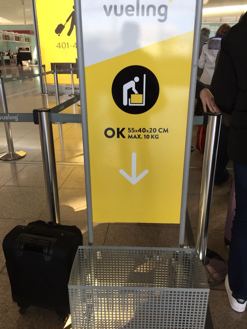 买了巴塞罗那到格拉纳达,伏林航空行李托运问