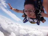 从1.4万英尺的高空跳下，是一种怎样的体验？