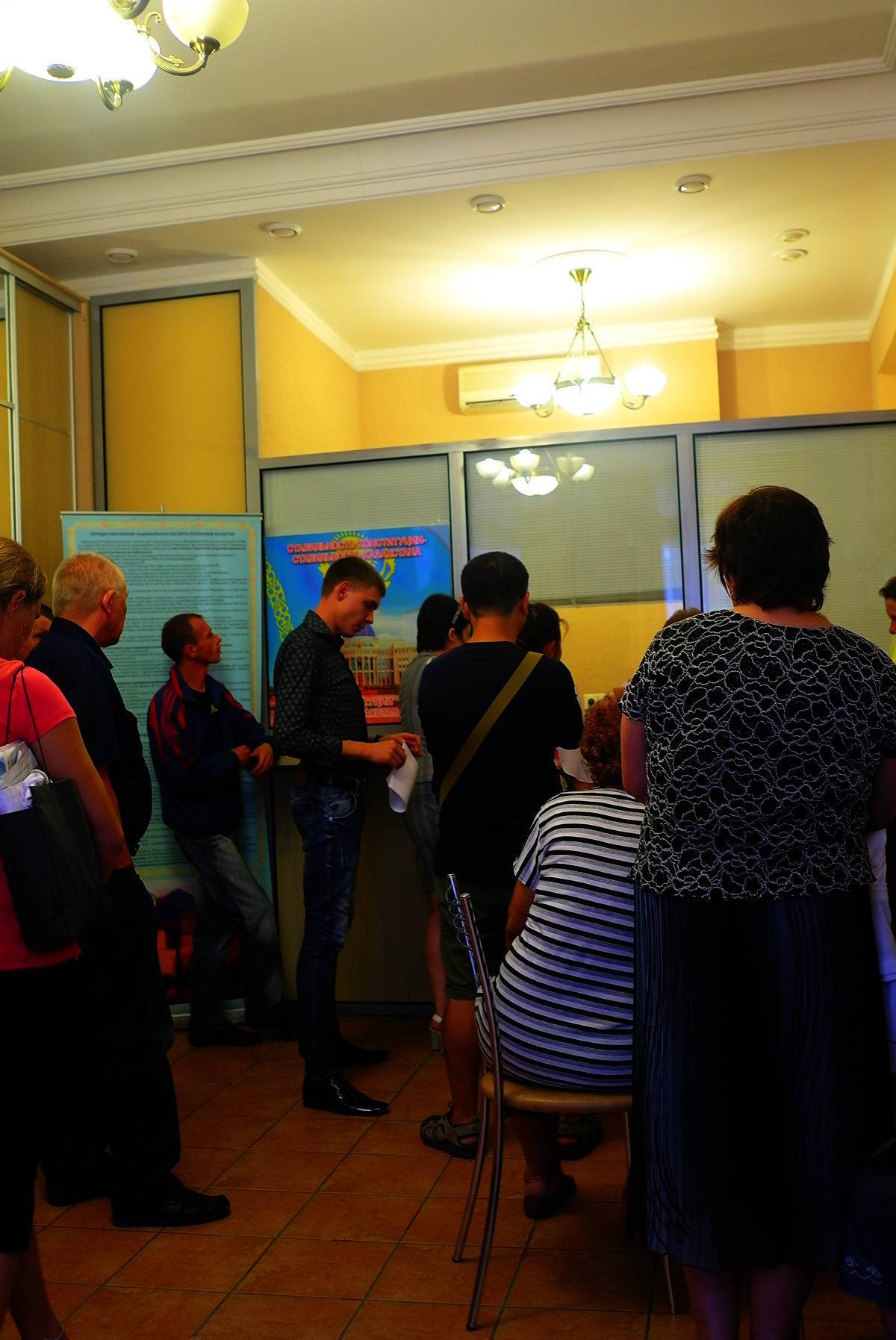 2012年8月俄罗斯鄂木斯克申请哈萨克斯坦过境