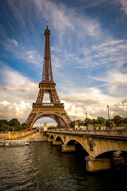 浪漫巴黎:埃菲尔铁塔最美拍照攻略