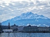 #我是瑞士冬季体验官# 坐瑞士铁路一等座游览卢塞恩少女峰，铁力士山滑雪，苏黎世观光老城区