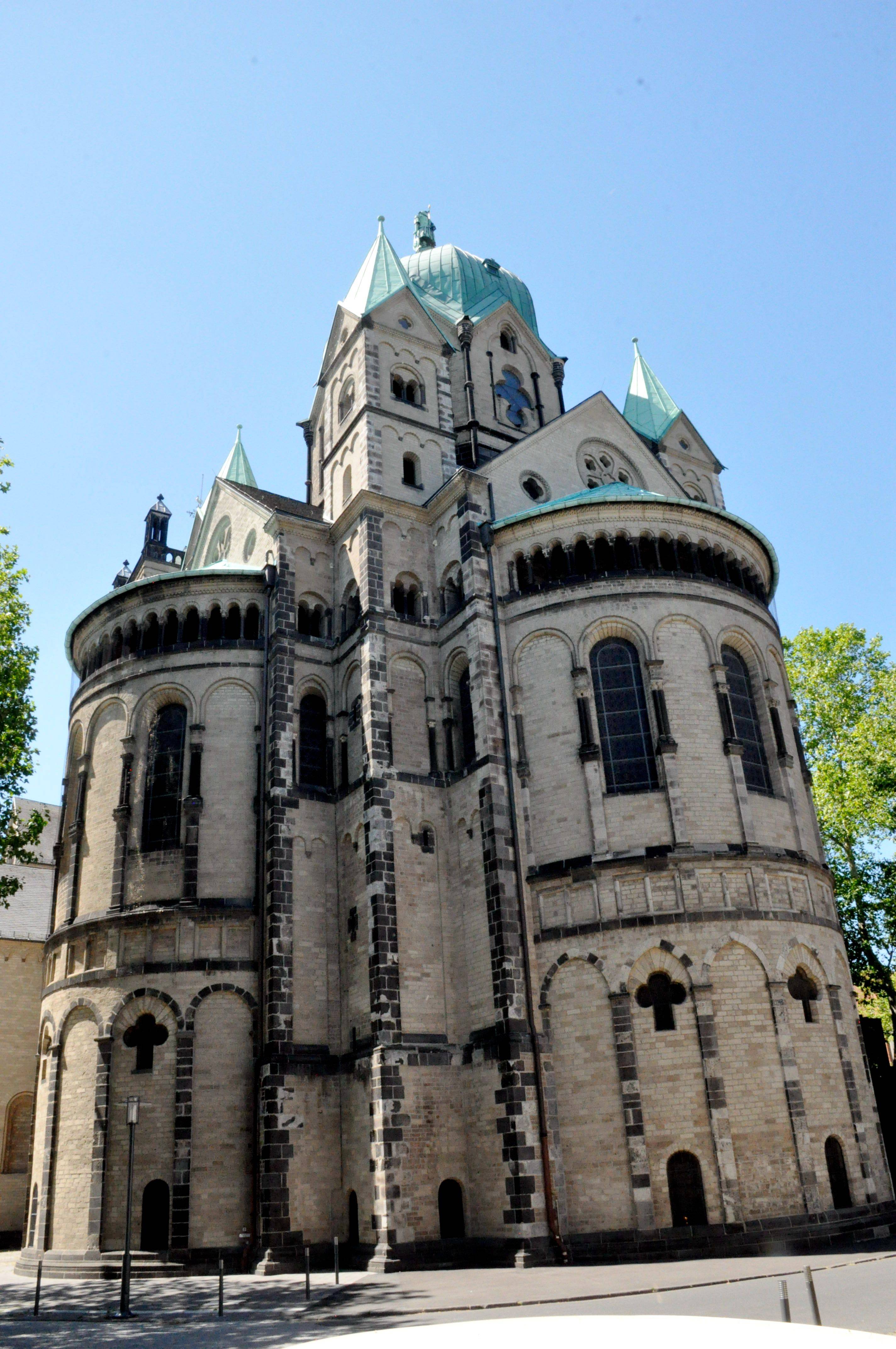 "天马行空看世界,走马观花逛德国"诺伊斯之战神圣奎里努斯大教堂篇