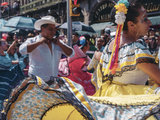 坎昆的海 瓜纳华托的色彩 墨西哥城的亡灵节