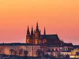 捷克 | 布拉格，除了红色屋顶和跳舞的房子，还有看不尽的日落