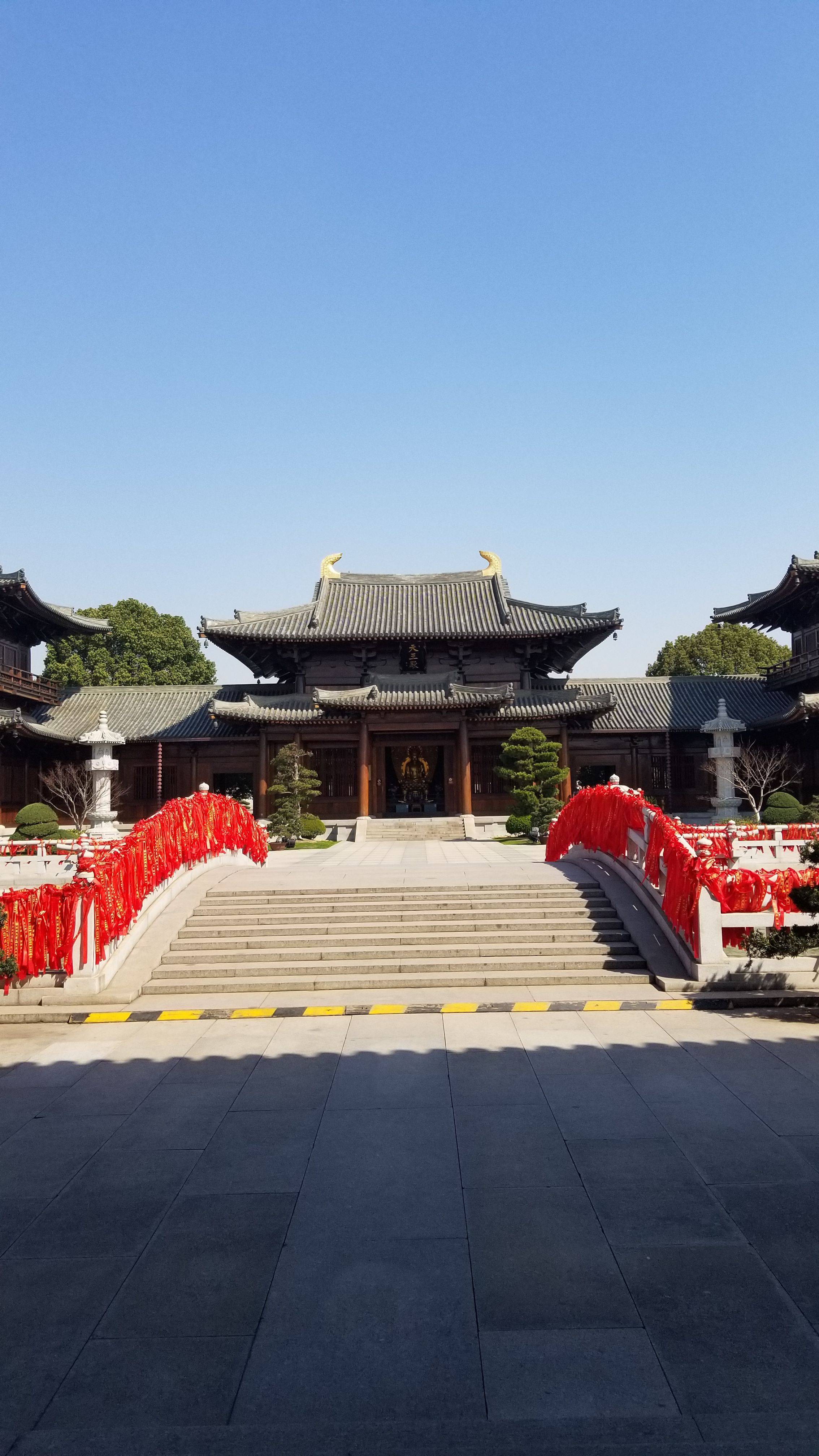 上海一座令人刮目相看的寺庙--宝山寺