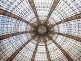 绝美！巴黎老佛爷的百年彩绘花窗穹顶修缮完成
