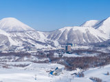 泡在日本北海道雪场的雪道里，才是春假的最好度过方式