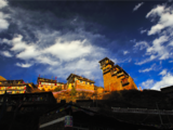 日斯满巴碉房：传说中的“藏族民居之王”。