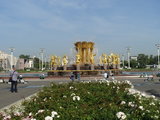 背包俄罗斯·莫斯科（16）全俄展览中心的雕塑喷泉＆展览馆群