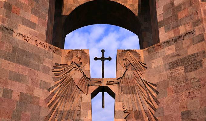 高加索：一杯敬永恒之火，一杯敬鎏金美酒，一杯敬山巅信仰