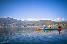 飘在湖中看鱼尾峰——博卡拉的自然风光