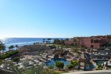 在度假胜地沙姆沙伊赫享受阳光与海滩