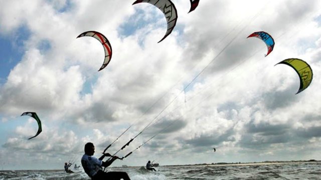 风筝冲浪运动户外攻略 风筝冲浪地址 风筝冲浪门票查询预订 穷游网移动版