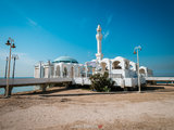 红海边的水上清真寺