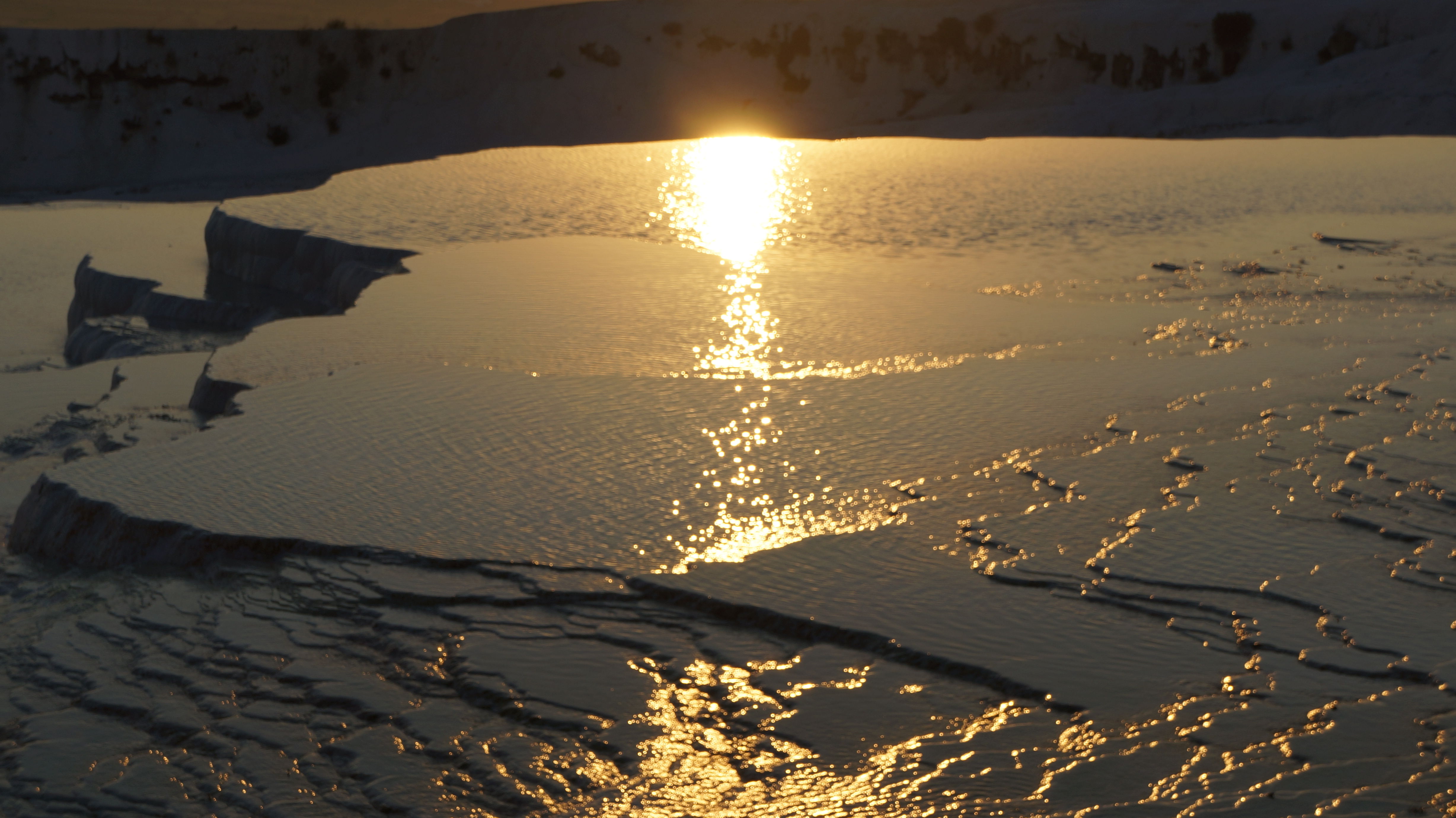 棉花堡是早上玩比较好还是傍晚?什么时间