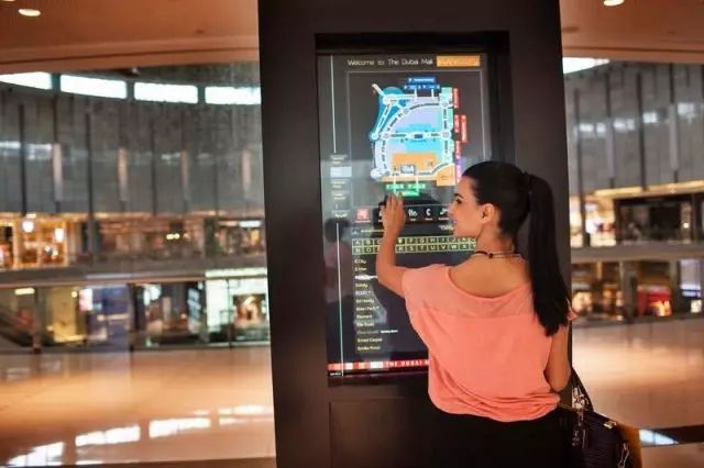 乘坐阿联酋航空,苏黎世飞香港,在迪拜中转12小