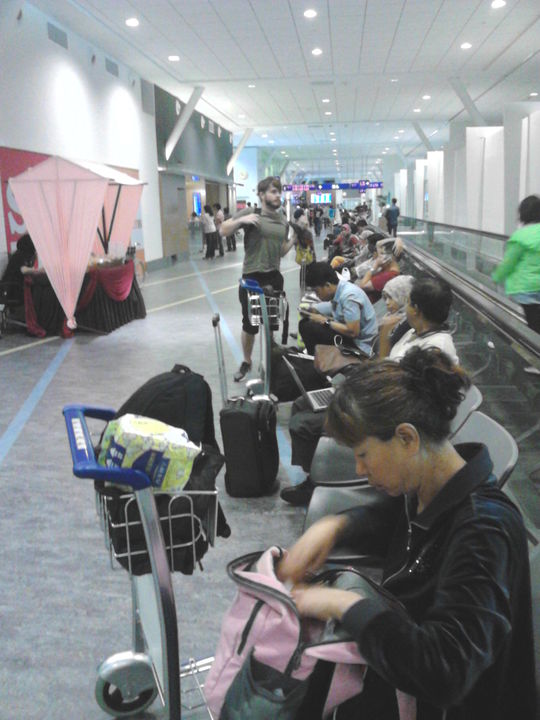 是北京经吉隆坡KLIA2转机到甲米,求助转机吉隆