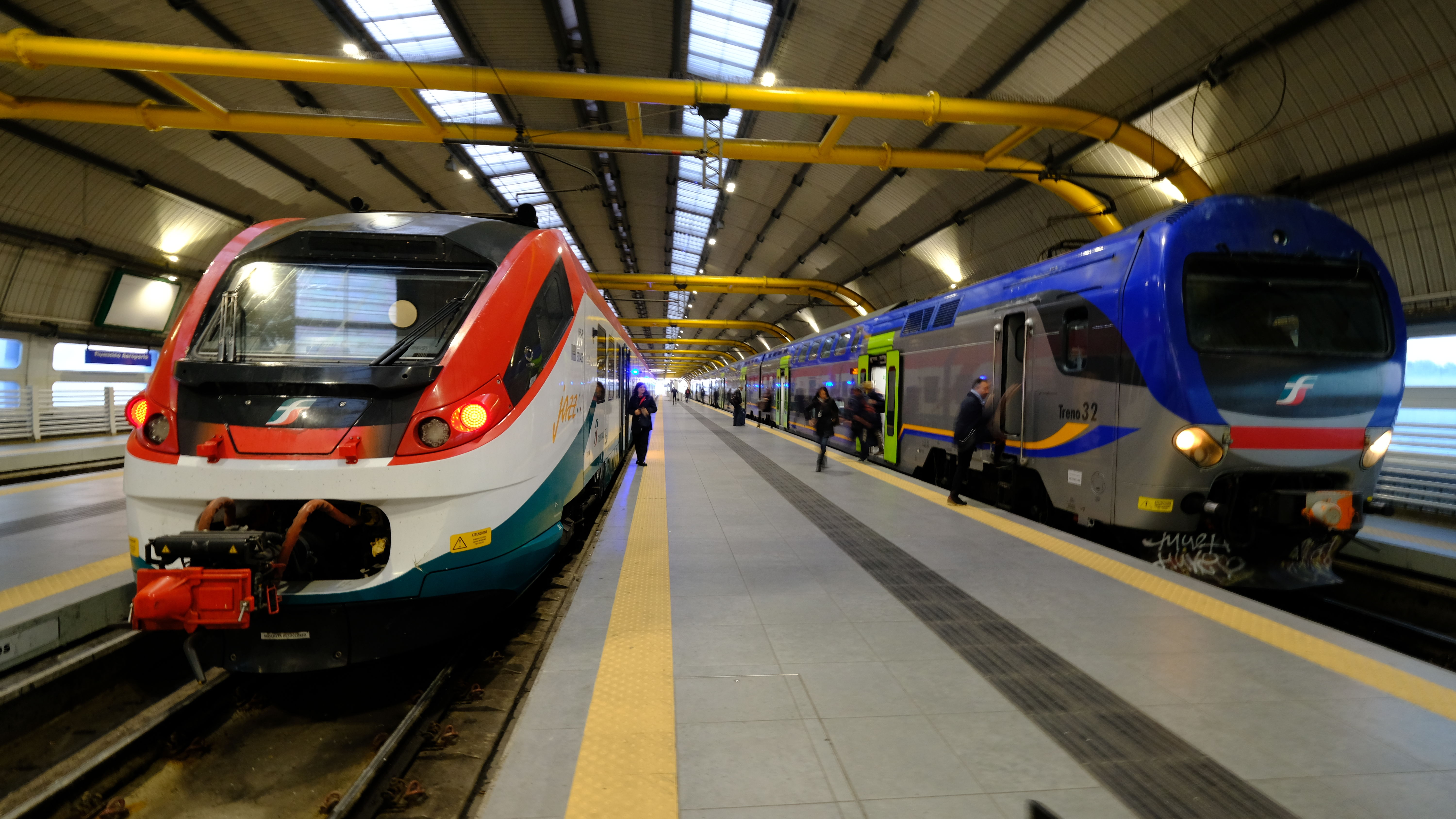 请教罗马机场到火车站再转火车去别处时间安排