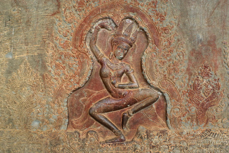 请去过小吴哥寺的tx帮俺解答下如图壁画的内容