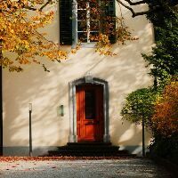 两个大龄单身女青年美签 写上同行人还是各自