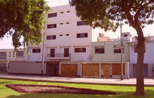 一个女生 自由行去秘鲁利马 哥伦比亚波哥大 安