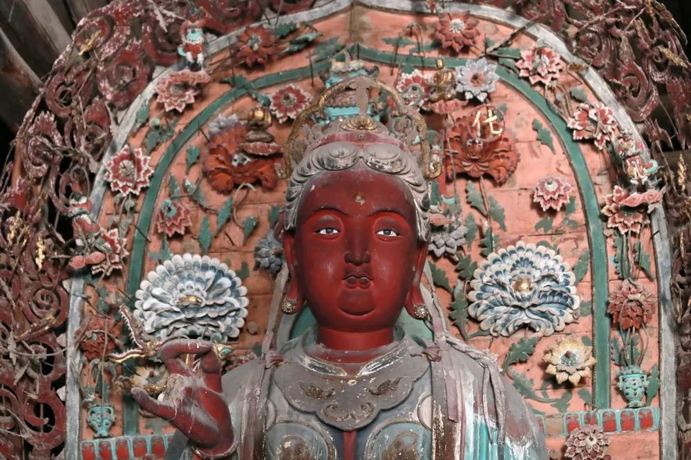 ▲洪福寺彩塑  图/穷游er  秣秣