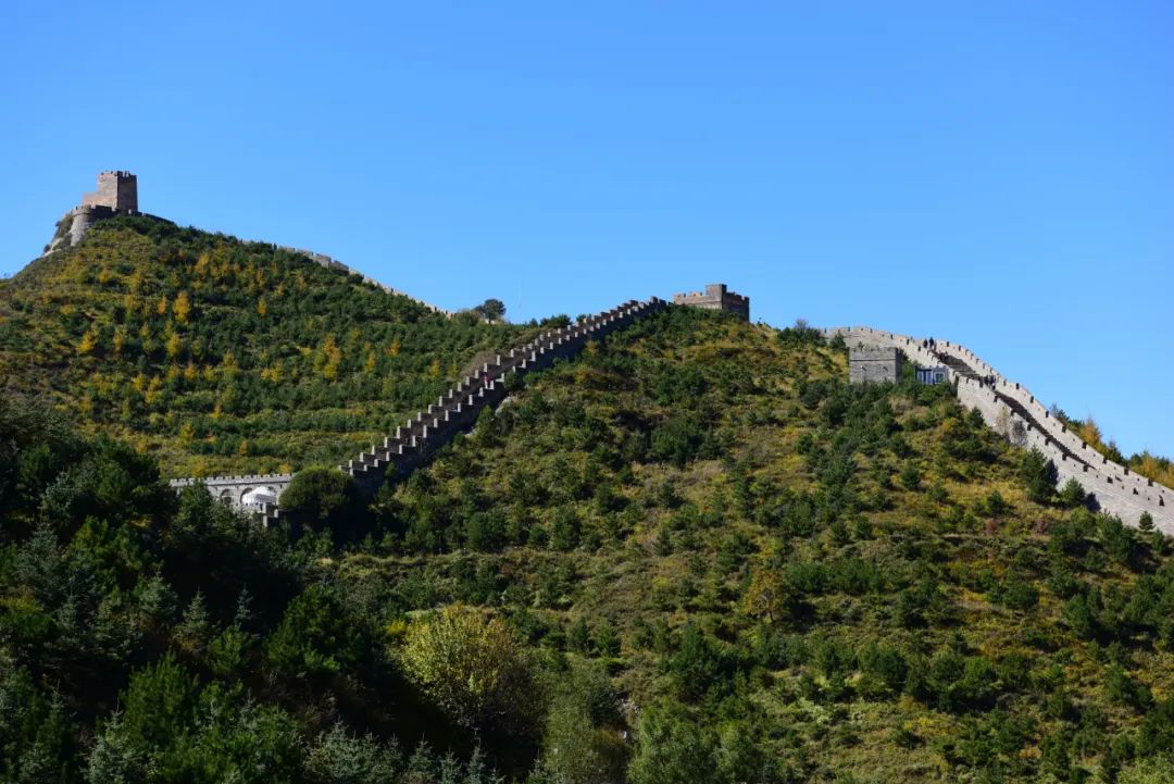 ▲雁门关位于代县县城以北是长城上的重要关隘，以“险”著称，与宁武关、偏关合称为“外三关”，有“天下九塞，雁门为首”之说。 图/穷游er   suixiuxiang